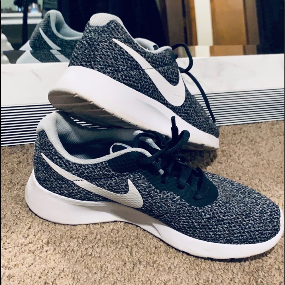 Nike women shoes